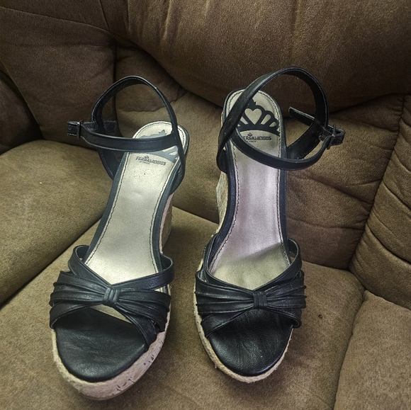Fergalicious By Fergie Black Wedge Sandals Size 6.5 - Picture 2 of 6
